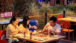 乐享虾宴11天 资阳雁江小龙虾美食周火爆开幕