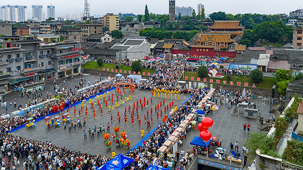 自贡富顺县端午龙舟竞渡展新姿 千年古县焕发文旅新活力_fororder_9非遗展演（摄影-廖志全）