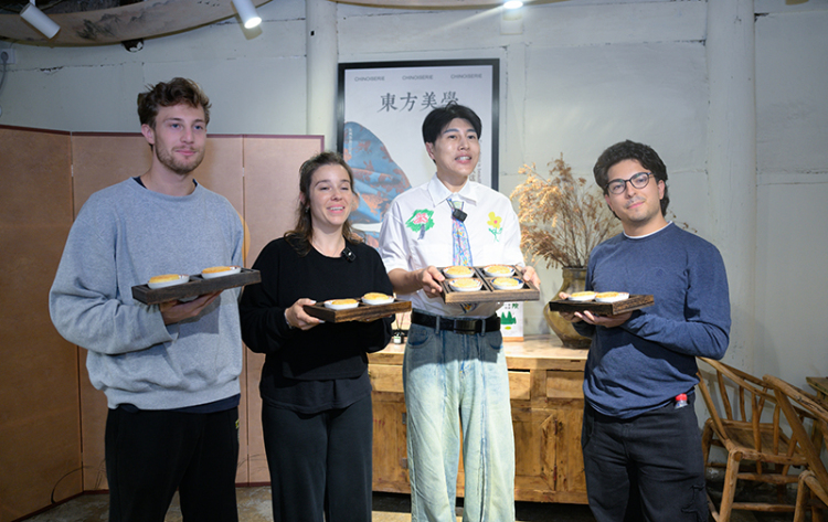简阳“圈粉”国际主播网红：乡村振兴活力足 非遗传承韵味浓_fororder__DSC6009