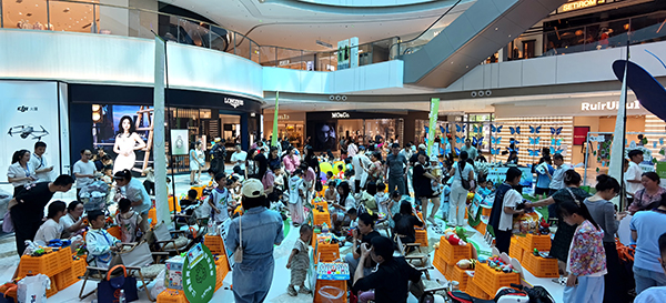 宜宾三江新区儿童环保跳蚤集市开市_fororder_跳蚤市场-摄影-高学兵