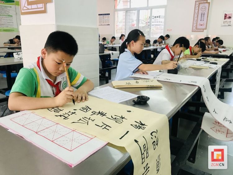 翰墨丹青绘未来 自贡高新区举行中小学生现场书画比赛