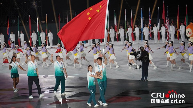 第十二届世运会开幕式点亮成都夜空 上演“城市即舞台”_fororder_开幕式现场-摄影-周家全