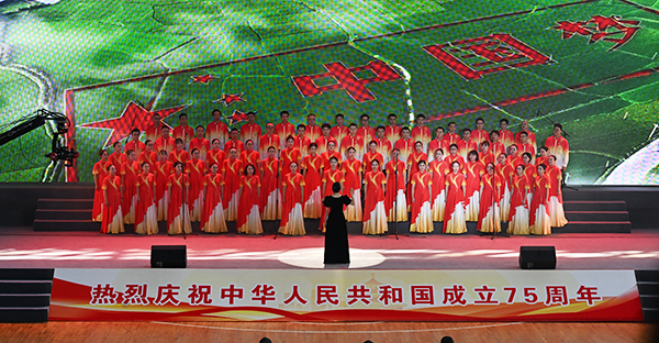 德阳中江：以赛为媒 1200余名干部职工为祖国放歌
