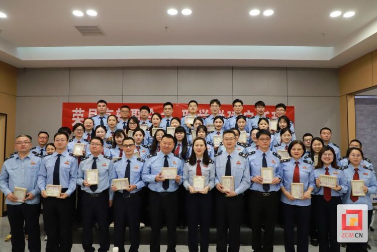 自贡高新区：三大工程助“青苗”长成税务栋梁