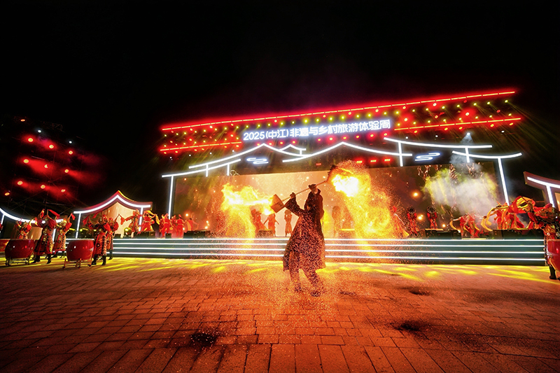 德阳中江：非遗与乡村旅游体验周在挂面村启幕_fororder_2.启动仪式节目表演