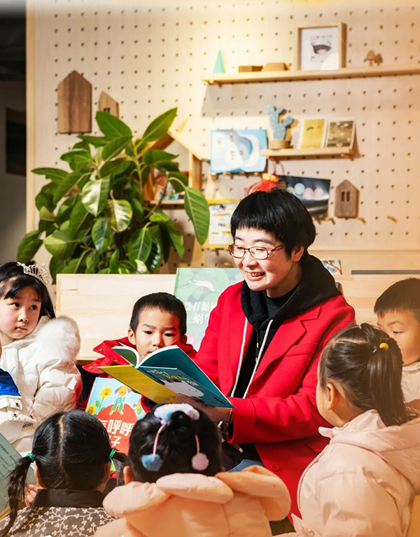 吴金桃：潜心耕耘学前教育一线 组建“故事妈妈”志愿者队伍