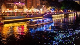 国际网红主播夜游锦江 共赴与唐诗宋词的千年之约