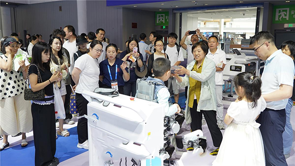 泸州馆亮相第二十届西博会 展现多元魅力_fororder_图片-4
