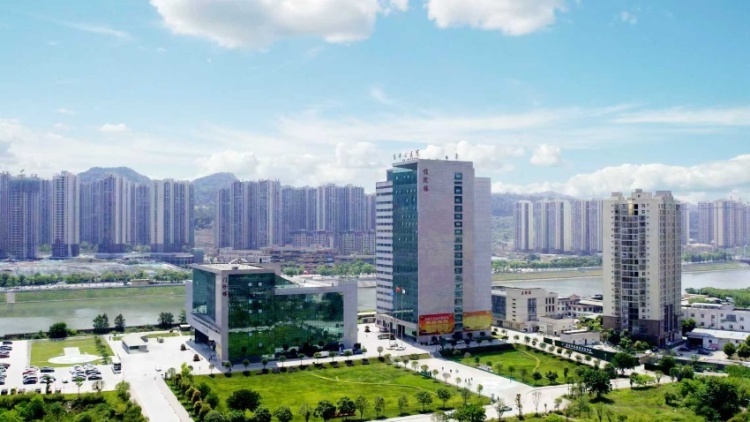 让龙头更像龙头，让医疗更有仁心 这样医改“要得”！