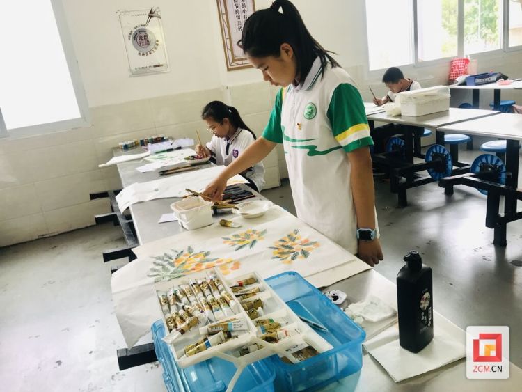 翰墨丹青绘未来 自贡高新区举行中小学生现场书画比赛