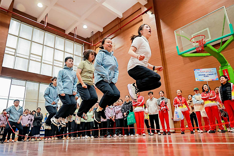 德阳市卫健系统2025年干部职工健康运动会开幕 德阳市卫健系统2025年干部职工健康运动会开幕_fororder_未标题-2