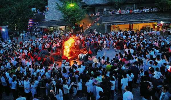 九绵高速贯通 全国游客国庆期间凭九寨/黄龙门票免费畅游九皇山_fororder_图片-4