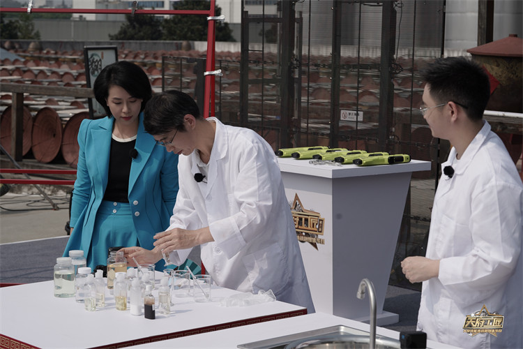 从郫县豆瓣到彩虹电热毯 《天府工匠》国庆专场为你打开“老成都”记忆