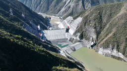 金川水电站成功下闸蓄水