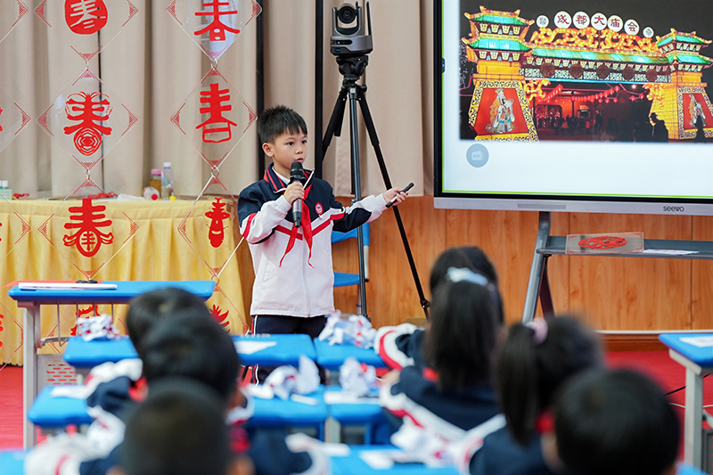 “Panda成都·华教云课堂”剪纸活动在成都武侯区举行