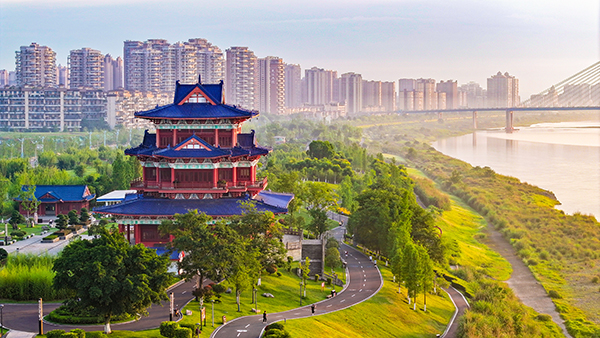 宜宾人游宜宾之“欢乐梦想地 当燃最南溪”南溪区2025文旅促进活动启动_fororder_位于长江边的南溪漂海楼-摄影-肖岚心