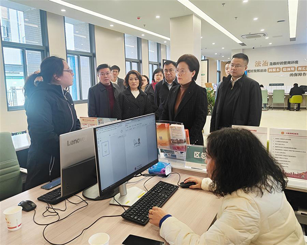 德阳市领导赴旌阳调研“小三级”工会建设工作