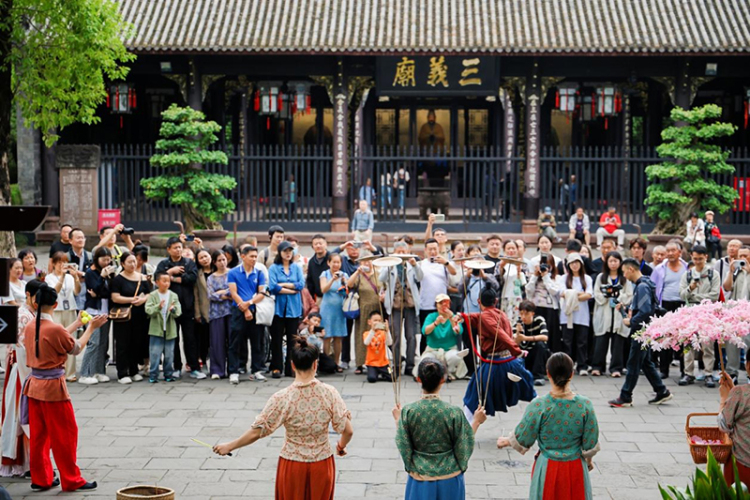 成都武侯祠：粽情端午 共话三国_fororder_图片-1