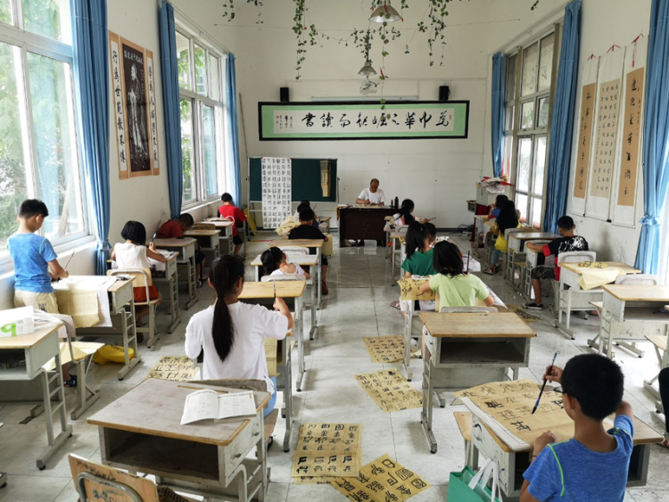 德阳什邡洛水镇：幸福升级 民生温度持续“加码”_fororder_书法课