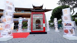 成都首个“美食旅游目的地”红框装置落地温江