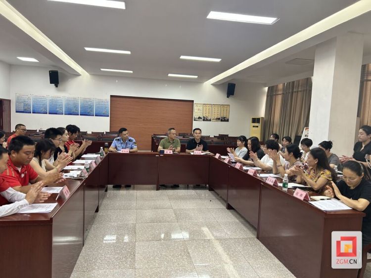 自贡高新区学苑街道：探索“小苑骑侠”随手公益模式 以“统战+新就业”助力基层治理