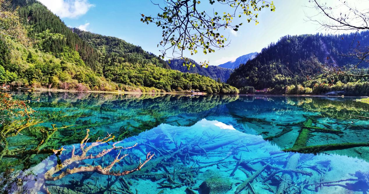 突破600万 九寨沟景区游客接待量创40年历史新高_fororder_九寨沟美景 供图 九寨沟景区