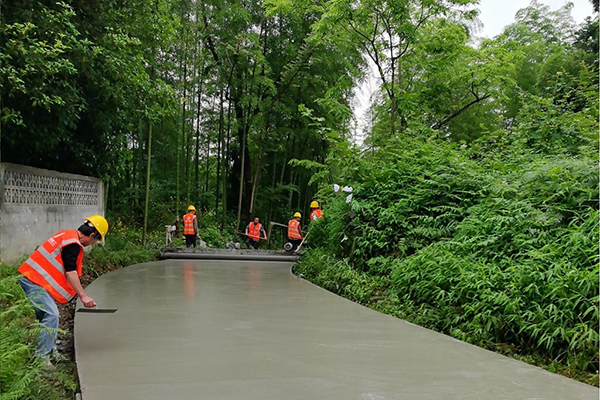 宜宾长宁：公路连村组 振兴有坦途_fororder_通组路施工现场-供图-长宁县融媒体中心