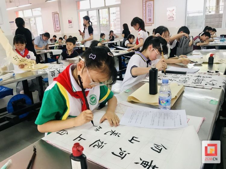 翰墨丹青绘未来 自贡高新区举行中小学生现场书画比赛