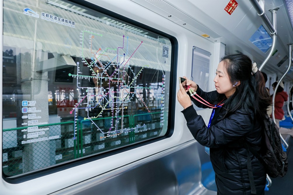 轨道交通27号线迎来试乘“体验官”
