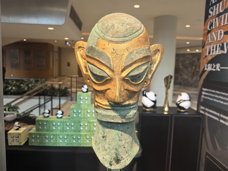 “太阳之光——古蜀文明与世界”展览在美国纽约联合国总部启幕_fororder_3