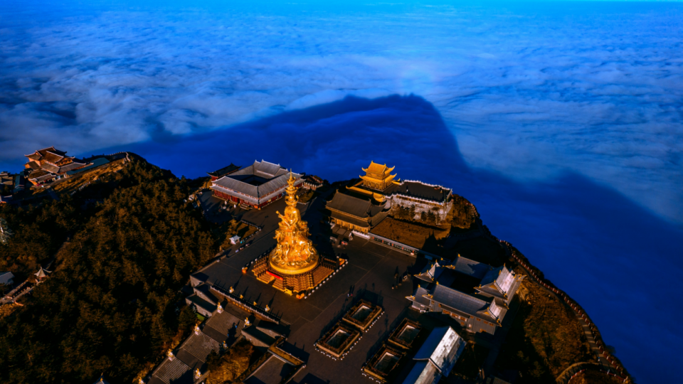 Leshan y Burgos Están Unidos a través de Su Patrimonio Mundial