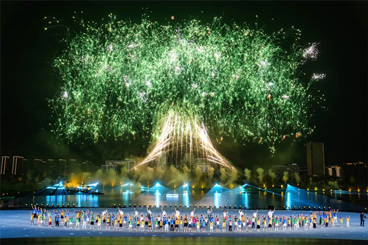 Singing Lights Up the Chengdu World Games Opening Ceremony, Embracing the World in Melody_fororder_开幕式现场