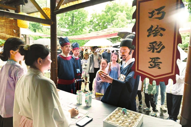 “端午+六一”四川消费市场人气商气两旺