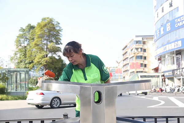 何以成都？两千万游客见证成都的“净优亮美”_fororder_1760100251377302