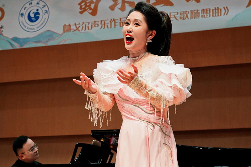 四川民歌随想曲音乐会成都首秀