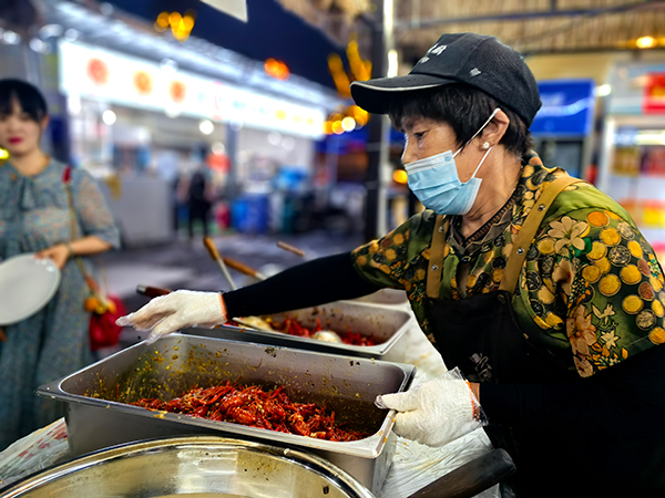 乐享虾宴11天 资阳雁江小龙虾美食周火爆开幕_fororder_微信图片_20250526132206