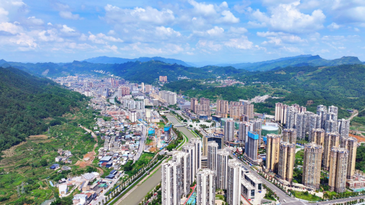 推出高铁新区7宗优质地块！四川宜宾筠连举行2025年城市推介会