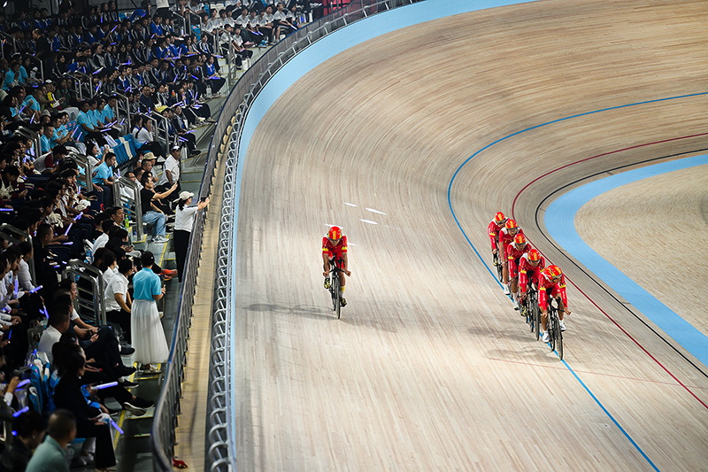 川渝携手以体育赋能融合发展 自贡打造“赛事之城”新名片_fororder_6场地自行车展示（摄影-廖志全）