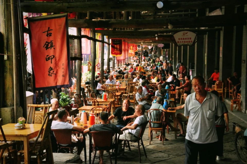 Leshan y Burgos Están Unidos a través de Su Patrimonio Mundial_fororder_老茶馆