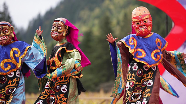 2025年黑水县第十三届冰川彩林生态文化旅游季启幕_fororder_图片-2