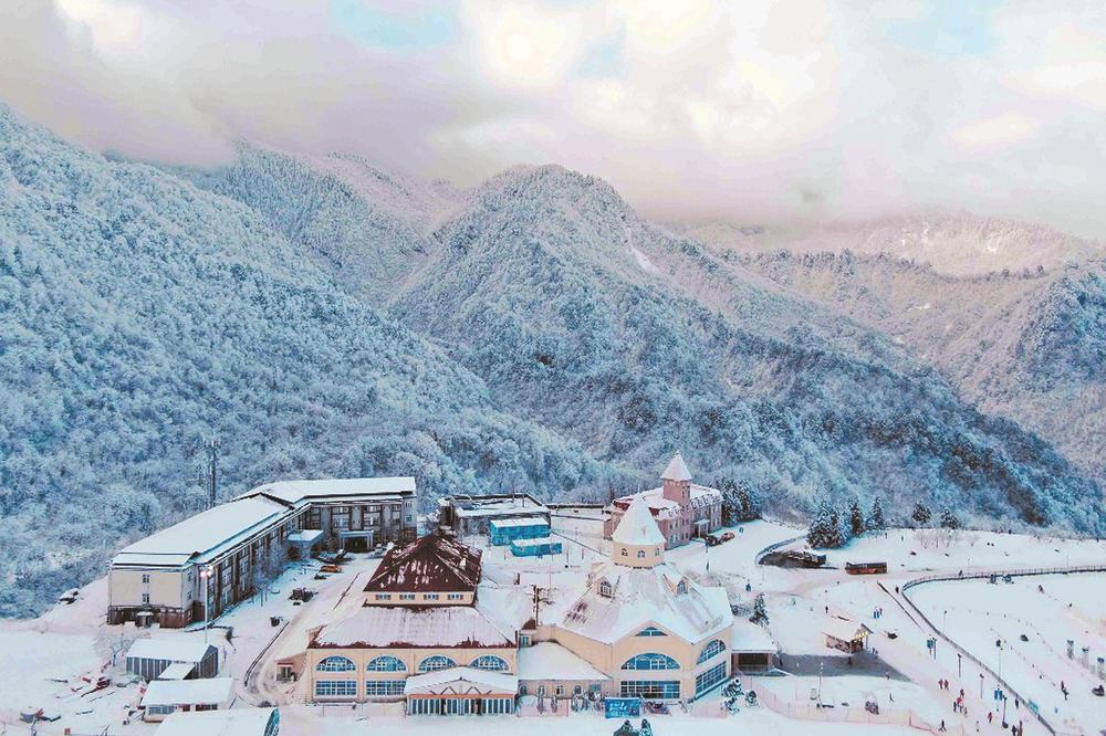 这个春节 超20.6万人次打卡冰雪游