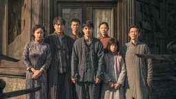 暑期档抗战题材电影热映 大银幕铭记伟大抗战精神_fororder_0020W7d9ly1i4i0c2t5a1j61jk25snpd02