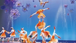 熊猫蹬鼓、羚牛顶缸 《消失的色彩》开启秦岭冒险之旅