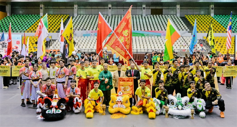 澳门第十二届狮王争霸国际赛中国佛山队夺冠