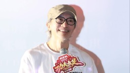高票房难掩口碑分歧，《功夫女足》得失何在