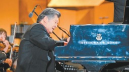 钢琴协奏曲《黄河》首演问世55周年 黑白键上的黄河咆哮
