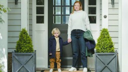 高浓度“叙事多巴胺”正在消解我们凝视深渊的能力