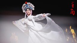 舞剧《主角》首演 极简舞台呈现 聚焦舞蹈叙事语汇