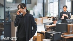拍出“打拐”故事的现实纵深  ——评电视剧《利剑·玫瑰》