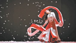 京城剧场暑期捧出系列“大餐”